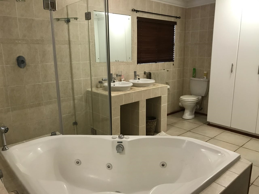 To Let 3 Bedroom Property for Rent in Dana Bay Western Cape